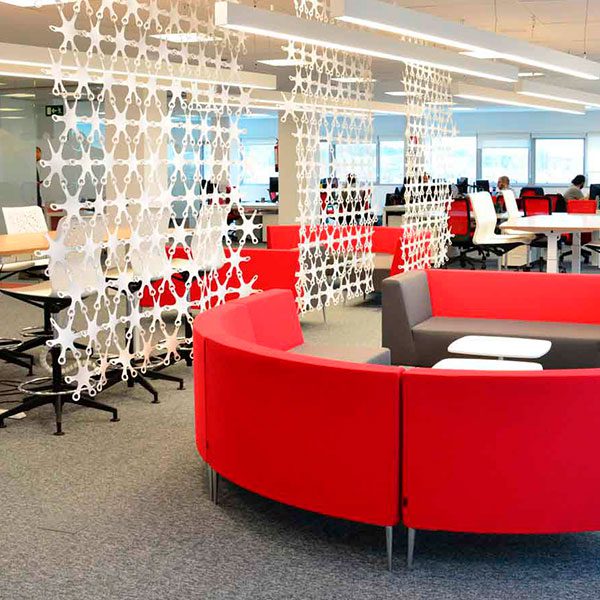 Un buen ejemplo de oficinas minimalistas en Madrid: conoce OpenJaw
