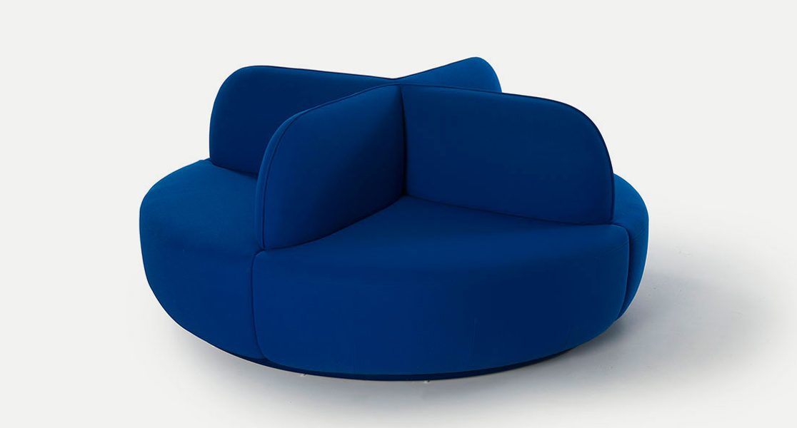 sofa isla sancal en azul 1116x600 1
