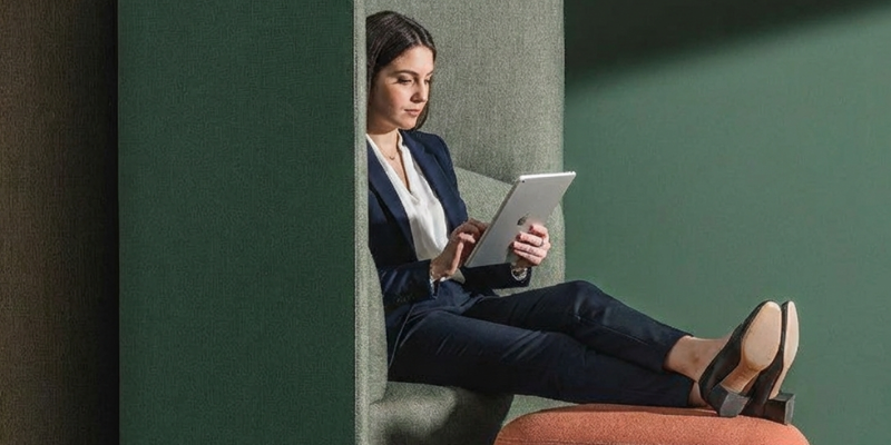 Butaca soft seating Andreu world LAMBDA3 Butaca soft seating Andreu world para zonas de descanso en oficinas LAMBDA3